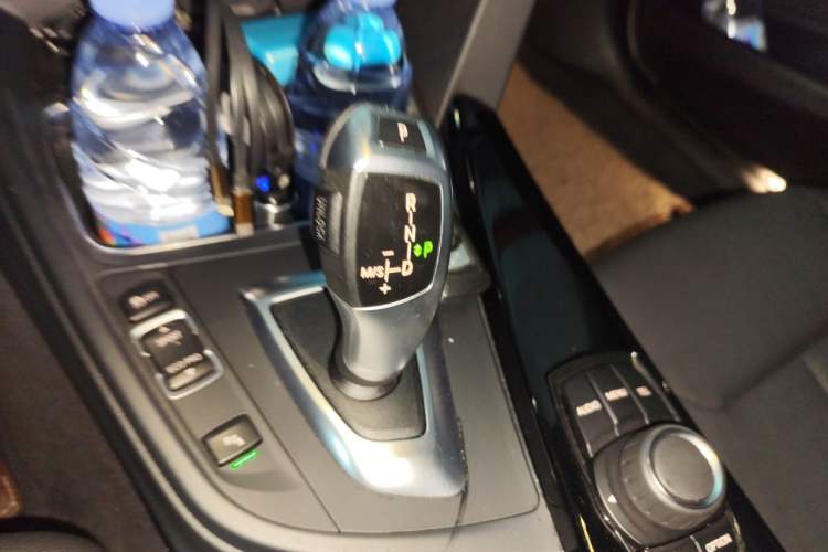 Used BMW 3 Series 2016 320Li Ambition Model Gear Lever