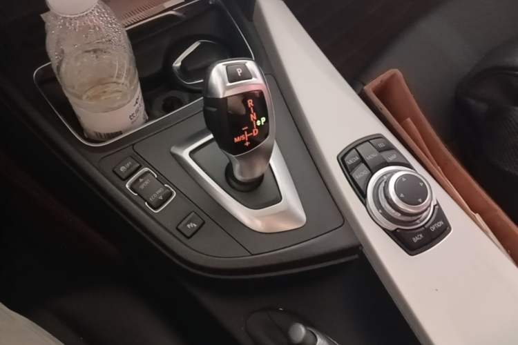 Used BMW 3 Series 2016 320Li Fashion Model Gear Lever