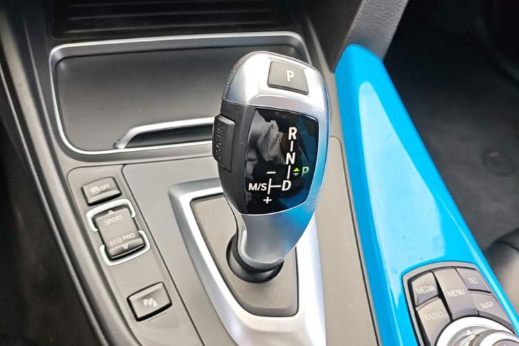 Used BMW 3 Series 2016 320Li Fashion Model Gear Lever