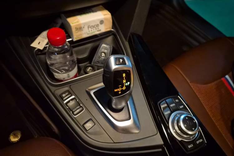 Used BMW 3 Series 2016 320i Fashion Model Gear Lever