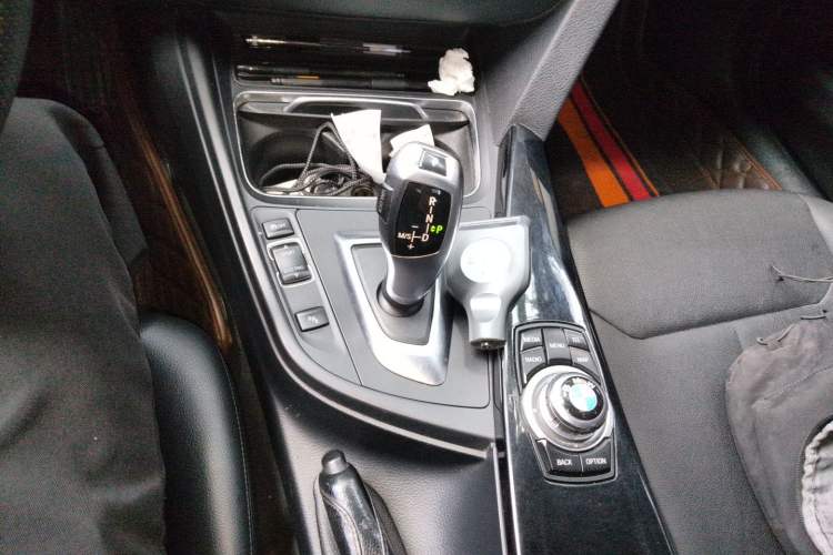 Used BMW 3 Series 2016 320Li Fashion Model Gear Lever