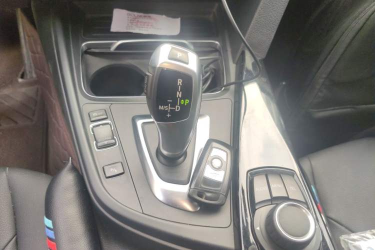 Used BMW 3 Series 2016 320Li Ambition Model Gear Lever
