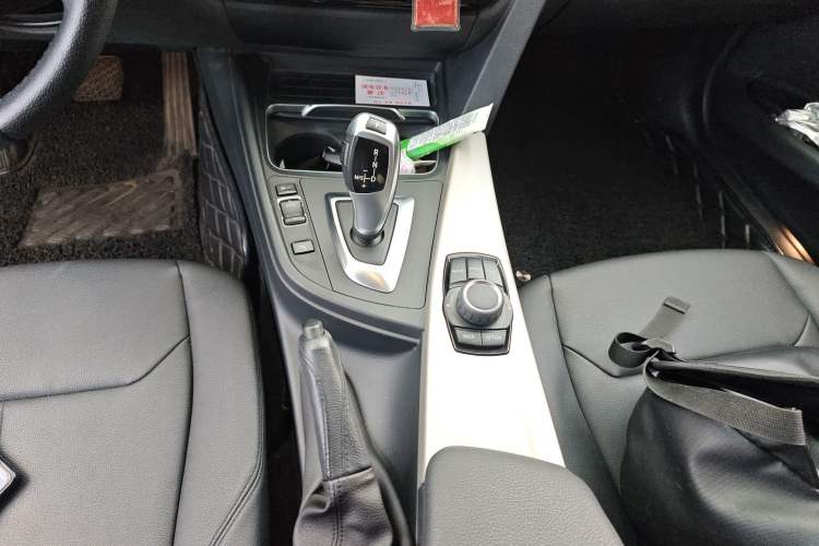 Used BMW 3 Series 2016 320Li Ambition Model Gear Lever