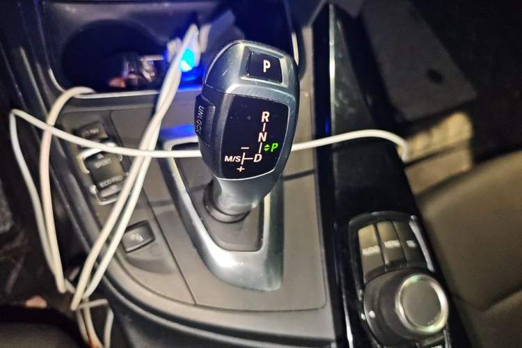 Used BMW 3 Series 2016 320Li Ambition Model Gear Lever