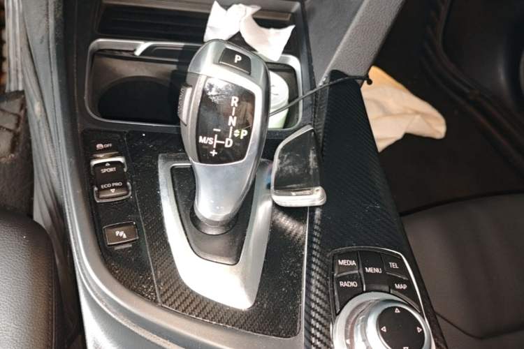 Used BMW 3 Series 2016 320Li Fashion Model Gear Lever