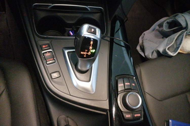 Used BMW 3 Series 2016 320Li Ambition Model Gear Lever