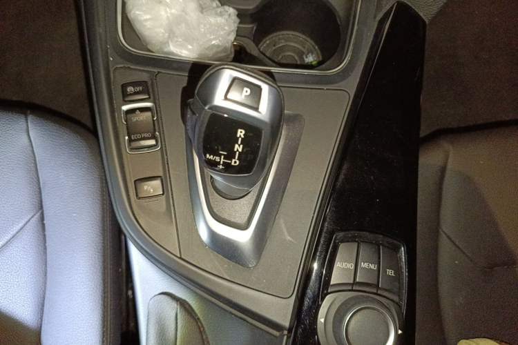 Used BMW 3 Series 2016 320Li Fashion Model Gear Lever