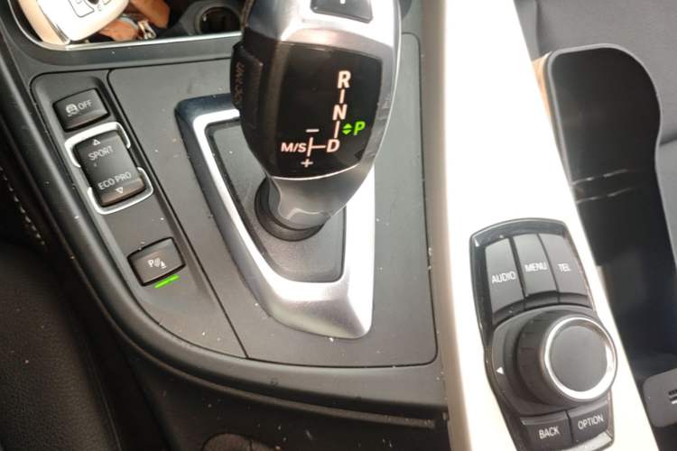Used BMW 3 Series 2016 320Li Ambition Model Gear Lever