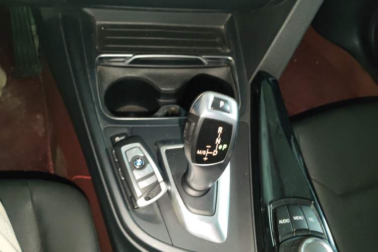 Used BMW 3 Series 2016 320Li Ambition Model Gear Lever