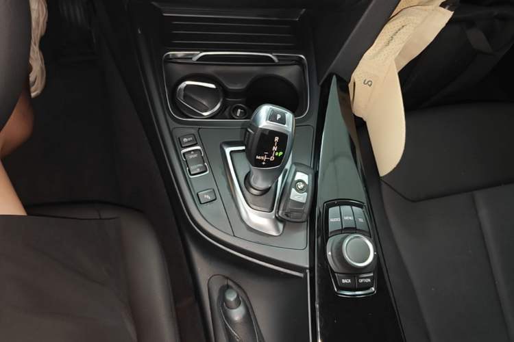 Used BMW 3 Series 2016 316Li Fashion Model Gear Lever