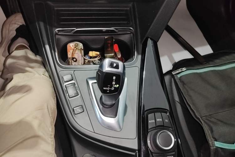 Used BMW 3 Series 2016 320Li Ambition Model Gear Lever