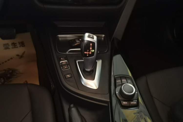 Used BMW 3 Series 2016 316i Fashion Model Gear Lever