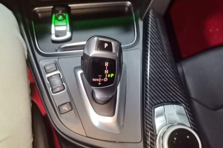 Used BMW 3 Series 2016 320Li Fashion Model Gear Lever
