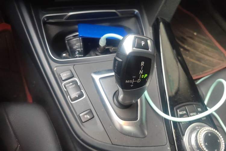Used BMW 3 Series 2016 320Li Ambition Model Gear Lever