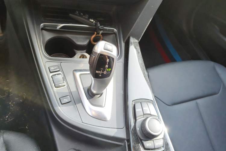Used BMW 3 Series 2016 316i Fashion Model Gear Lever