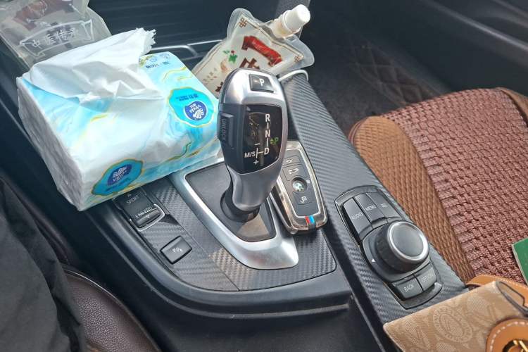 Used BMW 3 Series 2016 320Li Ambition Model Gear Lever