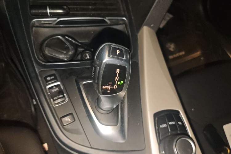Used BMW 3 Series 2016 320Li Ambition Model Gear Lever