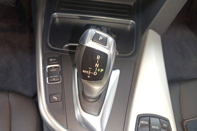 Used BMW 3 Series 2016 320Li Fashion Model Gear Lever