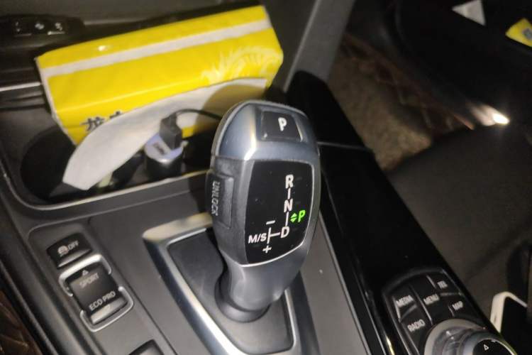 Used BMW 3 Series 2016 320Li Fashion Model Gear Lever