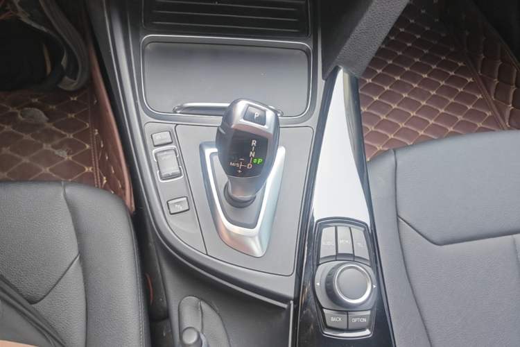 Used BMW 3 Series 2016 320Li Ambition Model Gear Lever