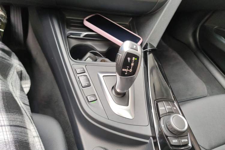 Used BMW 3 Series 2016 320Li Ambition Model Gear Lever