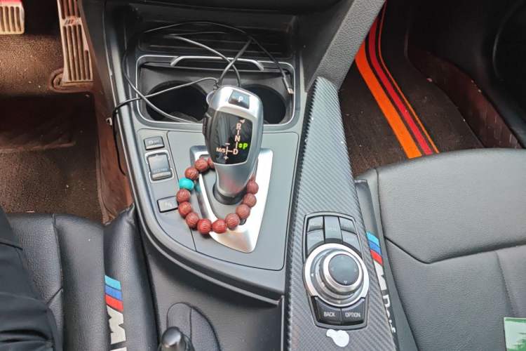 Used BMW 3 Series 2016 320i Fashion Model Gear Lever