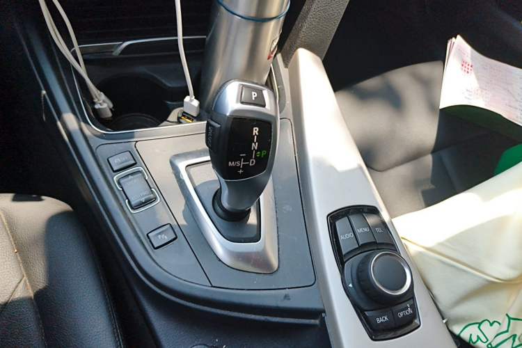 Used BMW 3 Series 2016 320Li Ambition Model Gear Lever