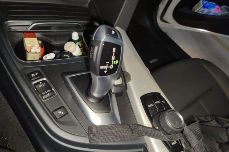 Used BMW 3 Series 2016 320Li Ambition Model Gear Lever