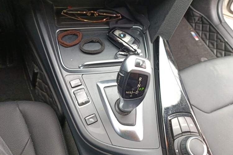 Used BMW 3 Series 2016 316i Fashion Model Gear Lever