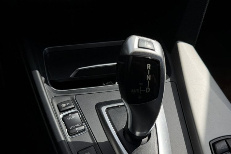 Used BMW 3 Series 2016 320Li Fashion Model Gear Lever