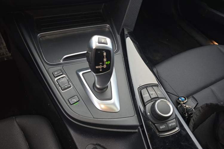 Used BMW 3 Series 2016 320Li Ambition Model Gear Lever