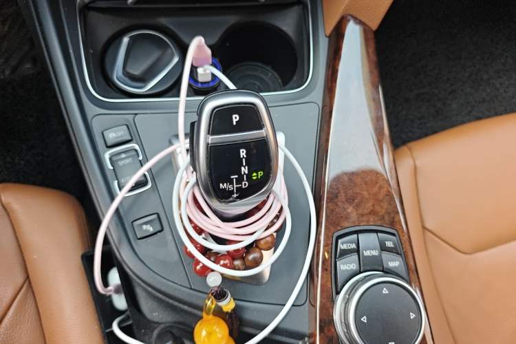Used BMW 3 Series 2016 328Li Luxury Design Package Gear Lever