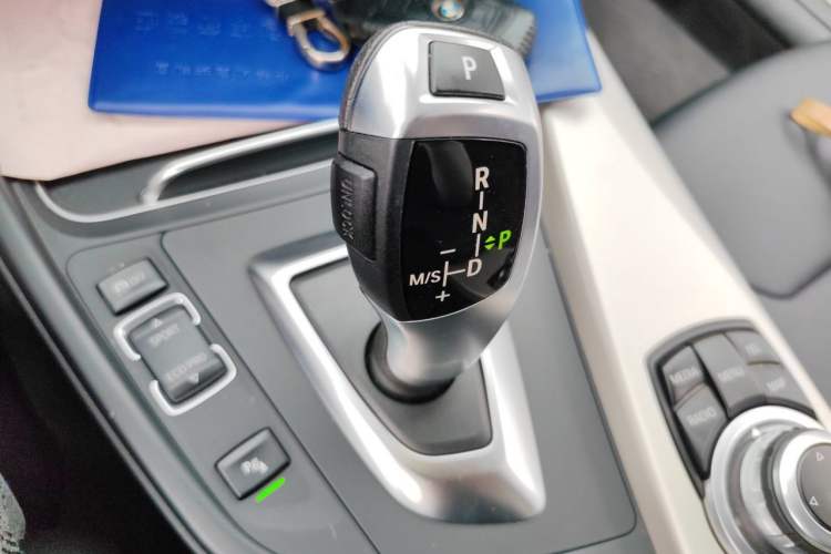 Used BMW 3 Series 2016 320Li Fashion Model Gear Lever