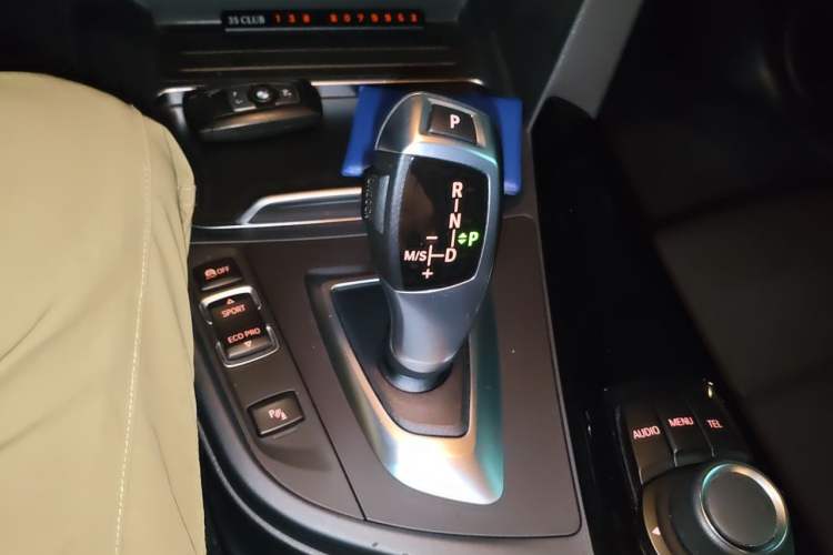 Used BMW 3 Series 2016 316i Fashion Model Gear Lever