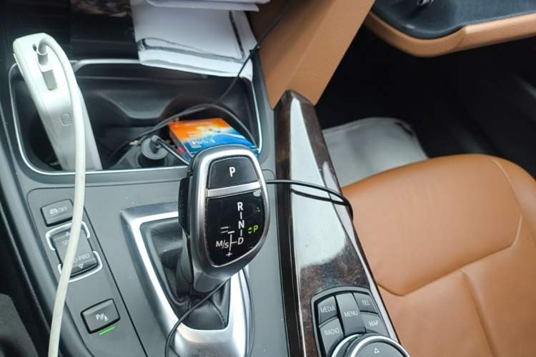 Used BMW 3 Series 2016 328Li Luxury Design Package Gear Lever