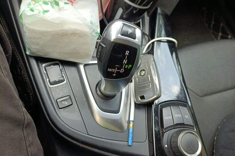 Used BMW 3 Series 2016 320Li Fashion Model Gear Lever