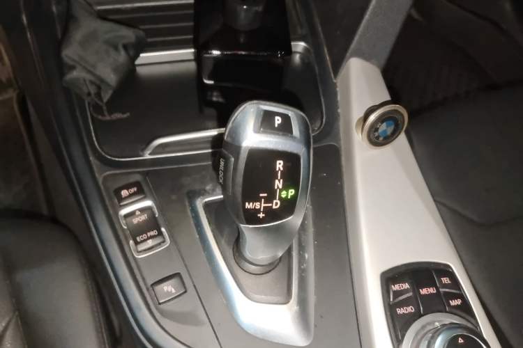 Used BMW 3 Series 2016 320Li Fashion Model Gear Lever
