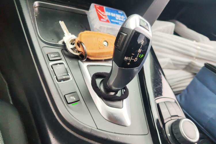 Used BMW 3 Series 2016 320Li Ambition Model Gear Lever