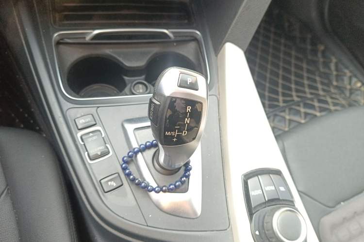 Used BMW 3 Series 2016 320Li Ambition Model Gear Lever