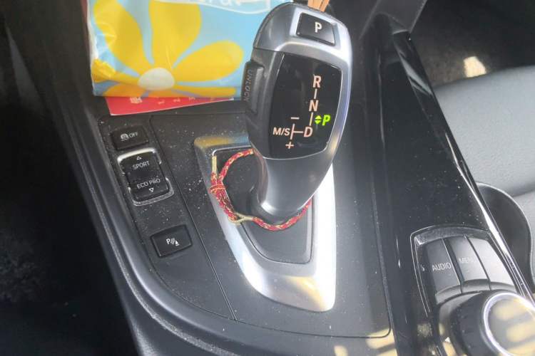 Used BMW 3 Series 2016 316i Fashion Model Gear Lever