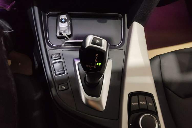 Used BMW 3 Series 2016 320Li Ambition Model Gear Lever