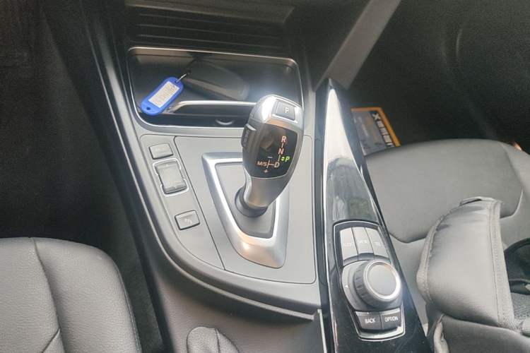 Used BMW 3 Series 2016 320Li Ambition Model Gear Lever