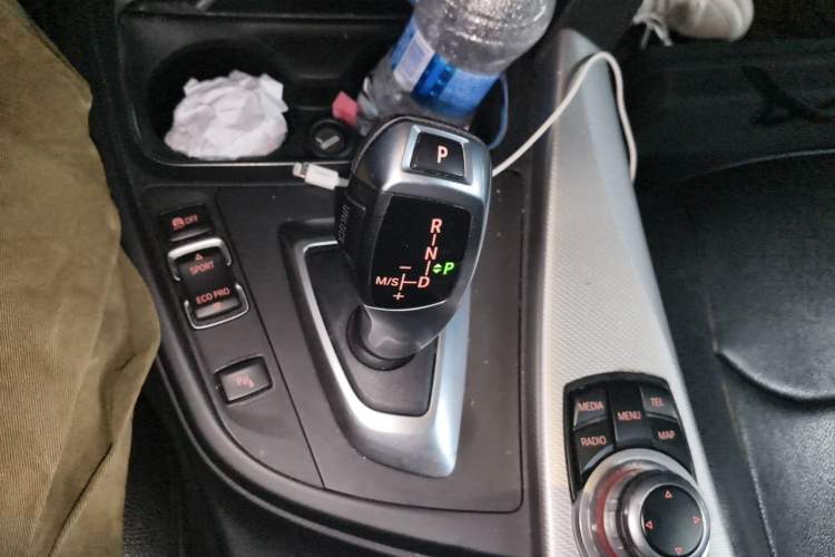 Used BMW 3 Series 2016 320Li Fashion Model Gear Lever