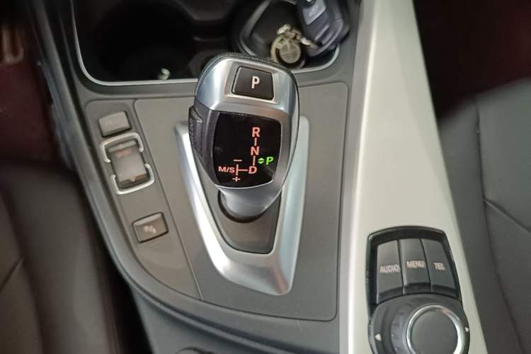 Used BMW 3 Series 2016 320Li Ambition Model Gear Lever