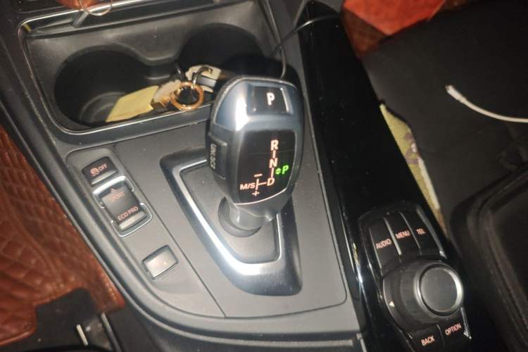 Used BMW 3 Series 2016 316Li Fashion Model Gear Lever