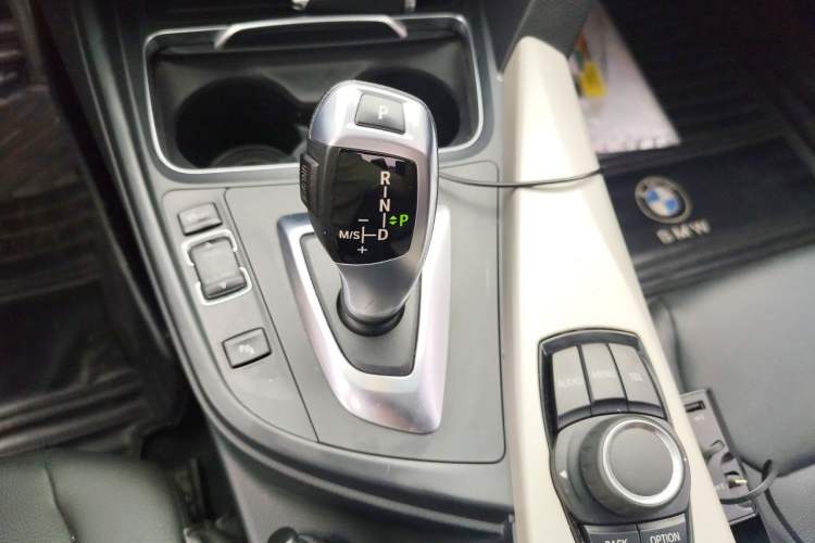 Used BMW 3 Series 2016 320Li Ambition Model Gear Lever