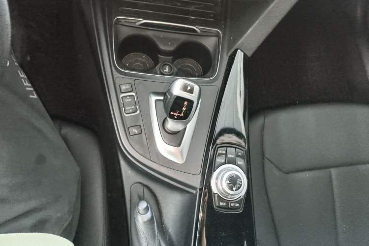 Used BMW 3 Series 2016 320Li Fashion Model Gear Lever