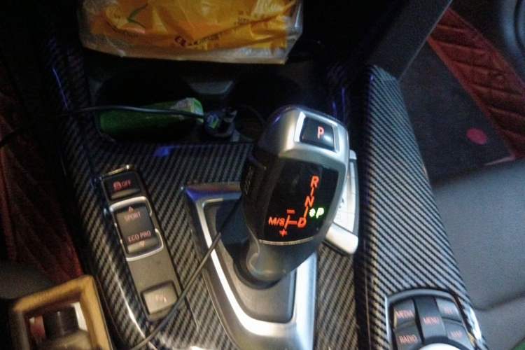 Used BMW 3 Series 2016 320Li Fashion Model Gear Lever