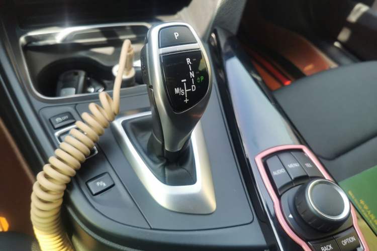 Used BMW 3 Series 2016 320Li Ambition Model Gear Lever