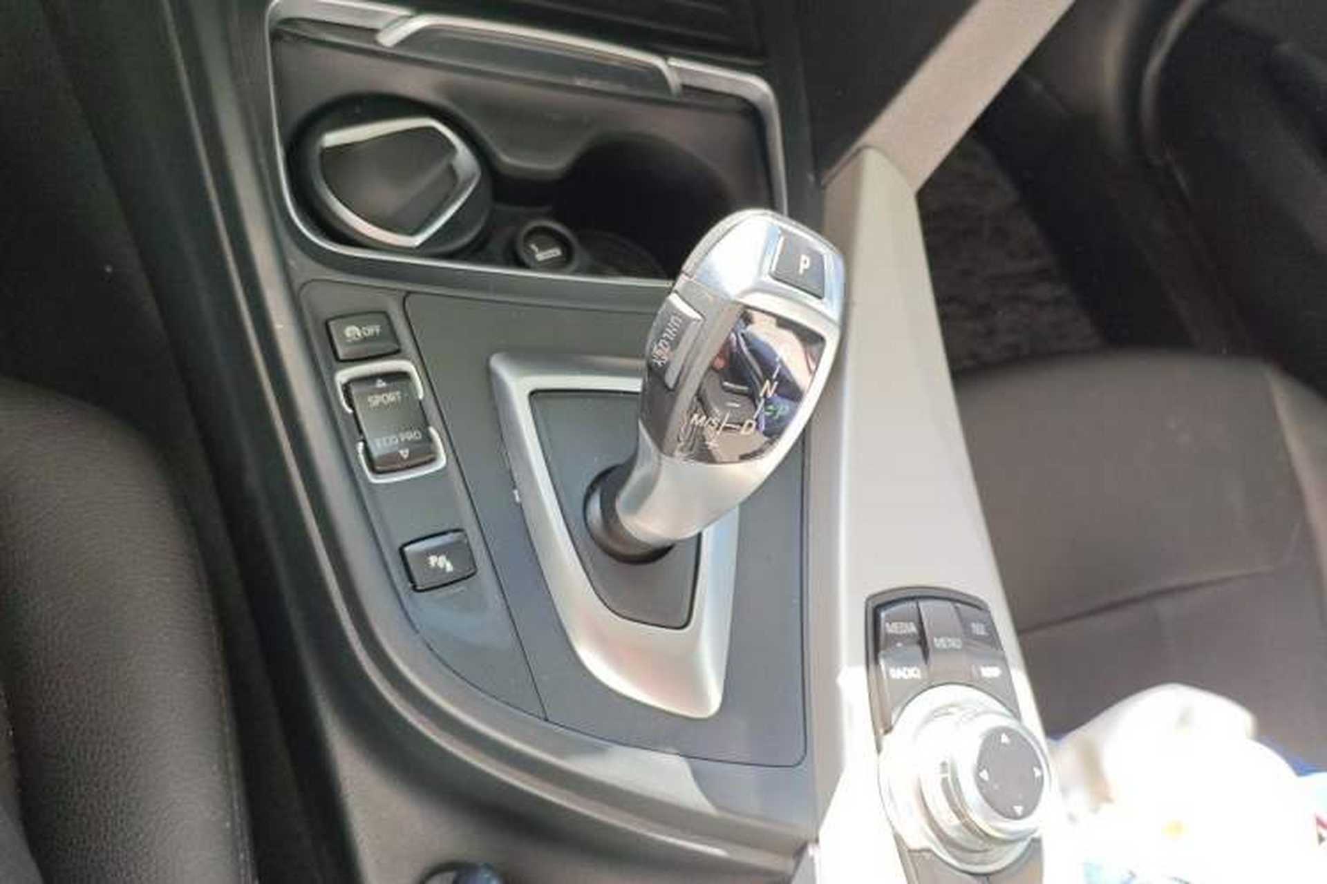 Used BMW 3 Series 2016 320Li Ambition Model Gear Lever